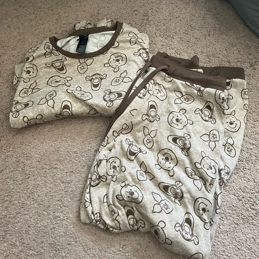 Disney Winnie The Pooh Pajama Set - Picture 3 of 12